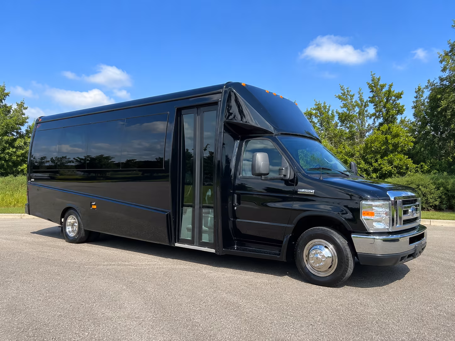 chandler corporate shuttle bus rentals in chandler