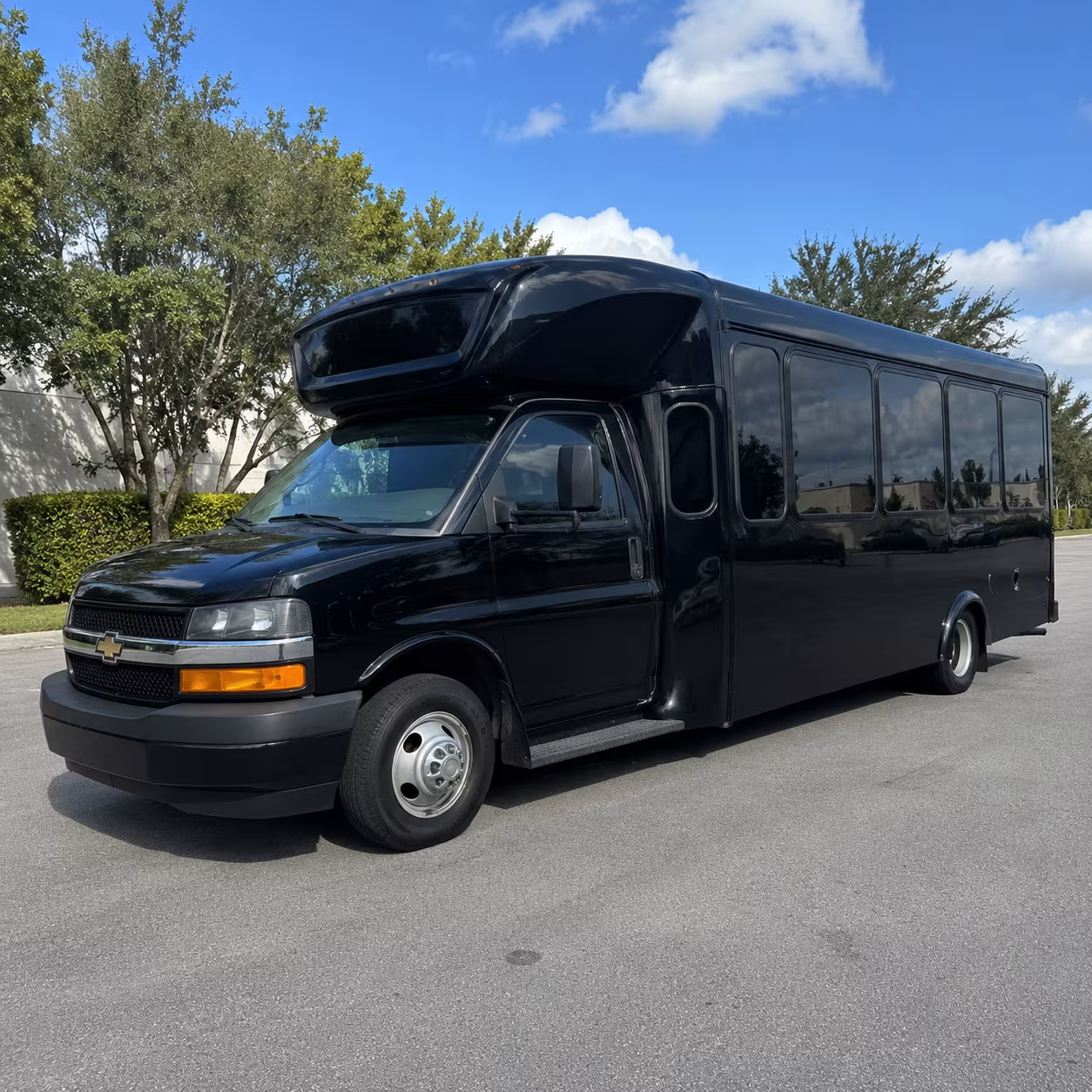 phoenix get your prom group moving with phoenix party bus rentals