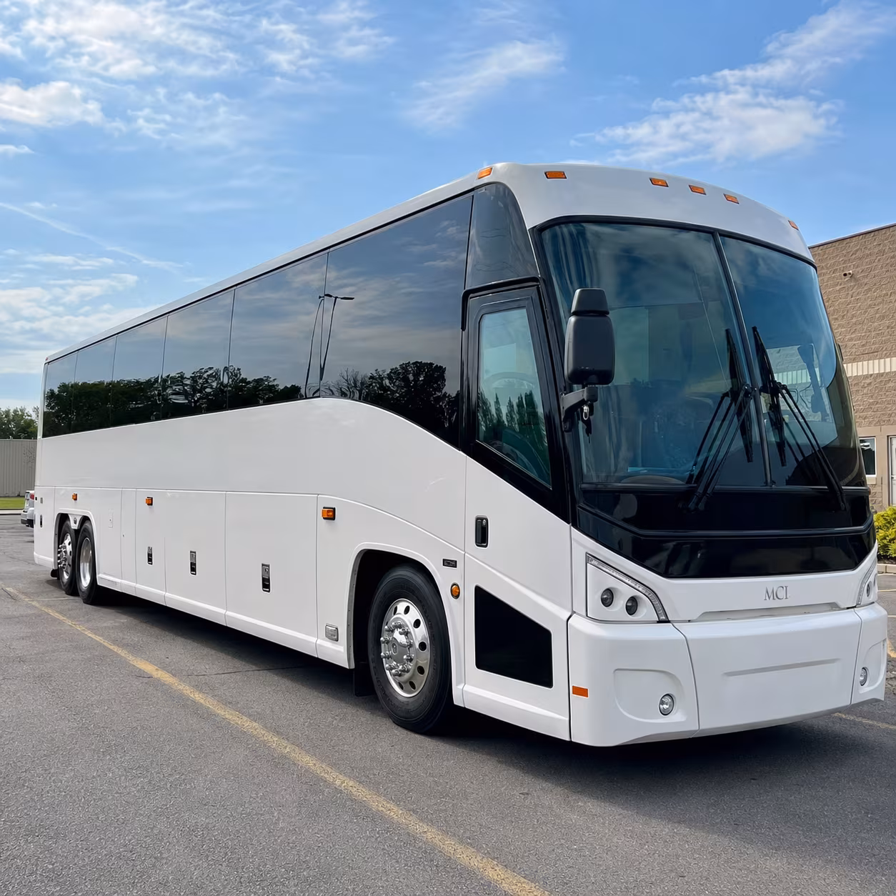 shuttle personnel between sky harbor and tempe without the parking headache