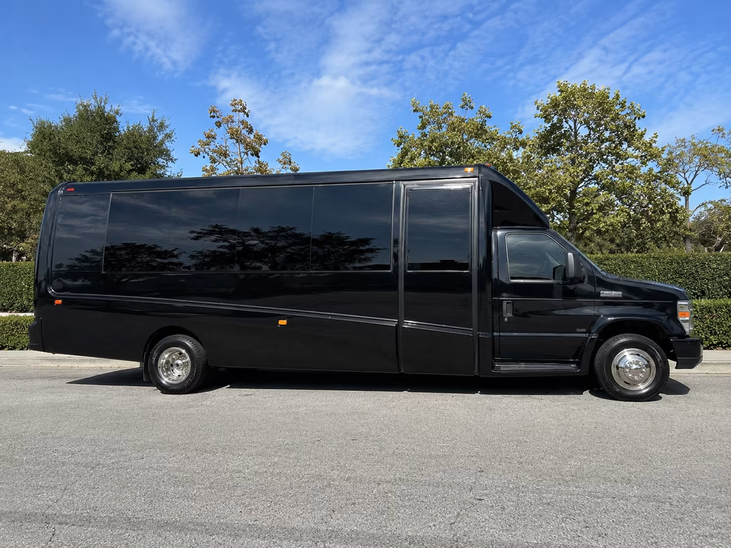 use tempecharterbuscompany com to arrange asu campus visits and arts field trips for high schoolers
